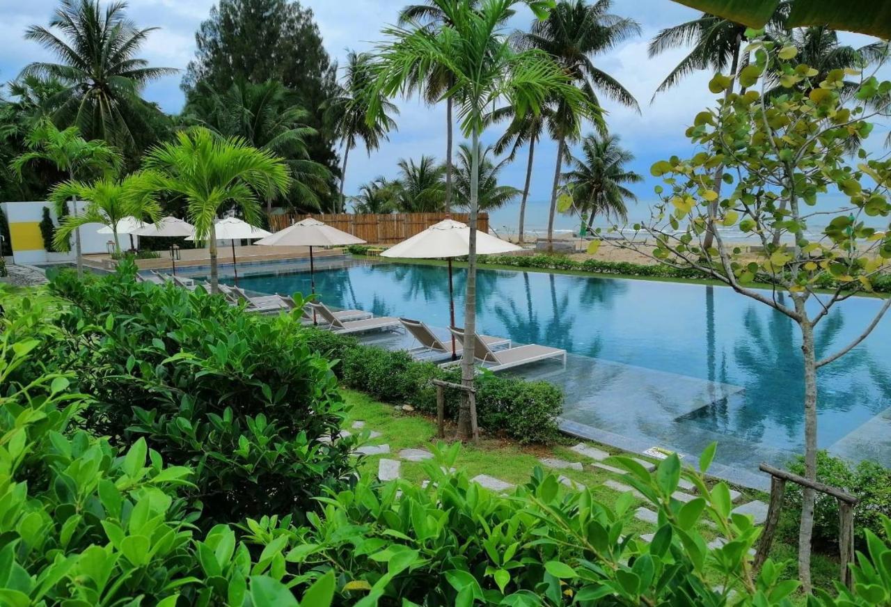 Tungtong Beach Villas Thap Sakae Exterior photo