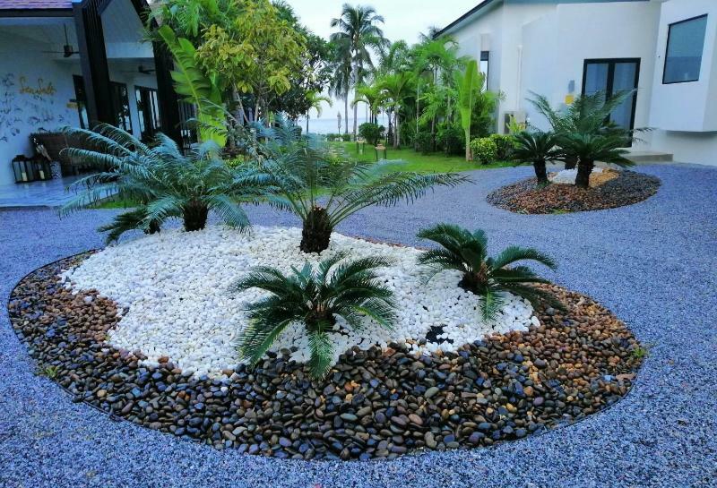 Tungtong Beach Villas Thap Sakae Exterior photo